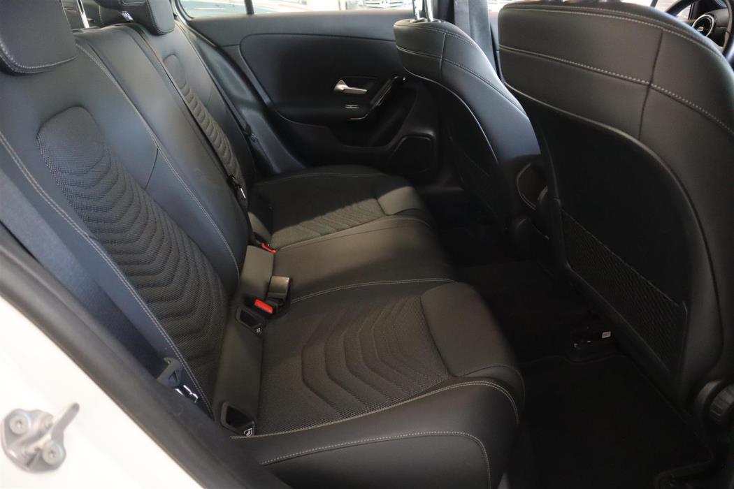 MERCEDES-BENZ A 2020