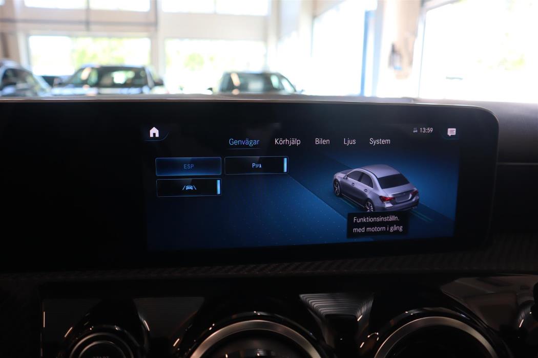 MERCEDES-BENZ A 2020