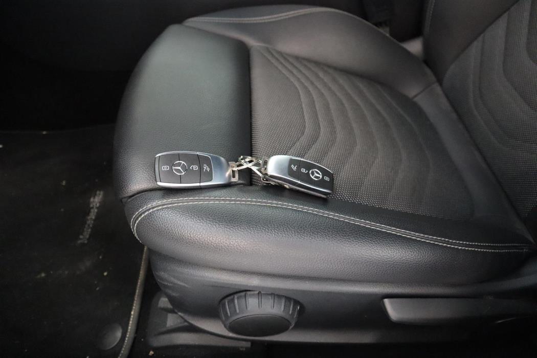 MERCEDES-BENZ A 2020