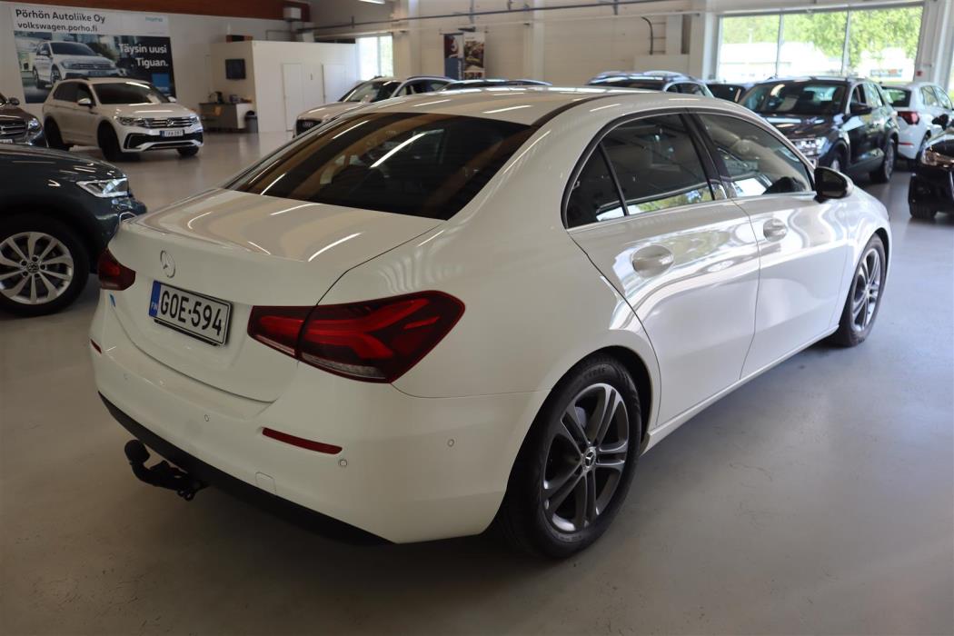 MERCEDES-BENZ A 2020