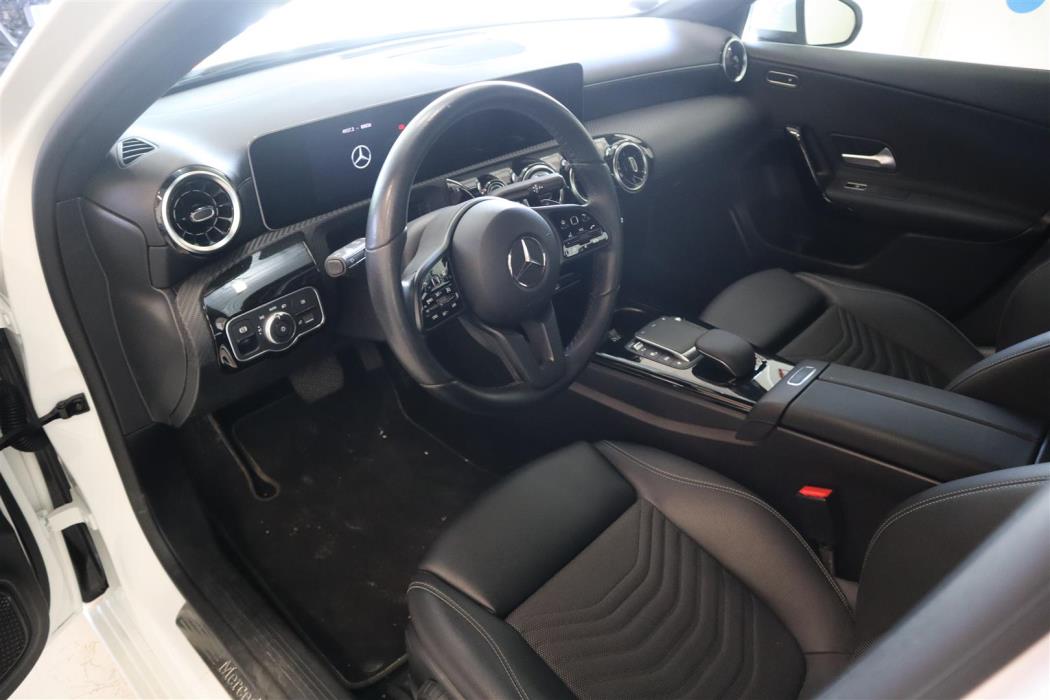 MERCEDES-BENZ A 2020