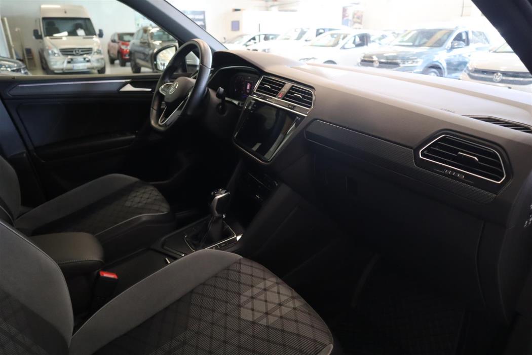 VOLKSWAGEN Tiguan 2022