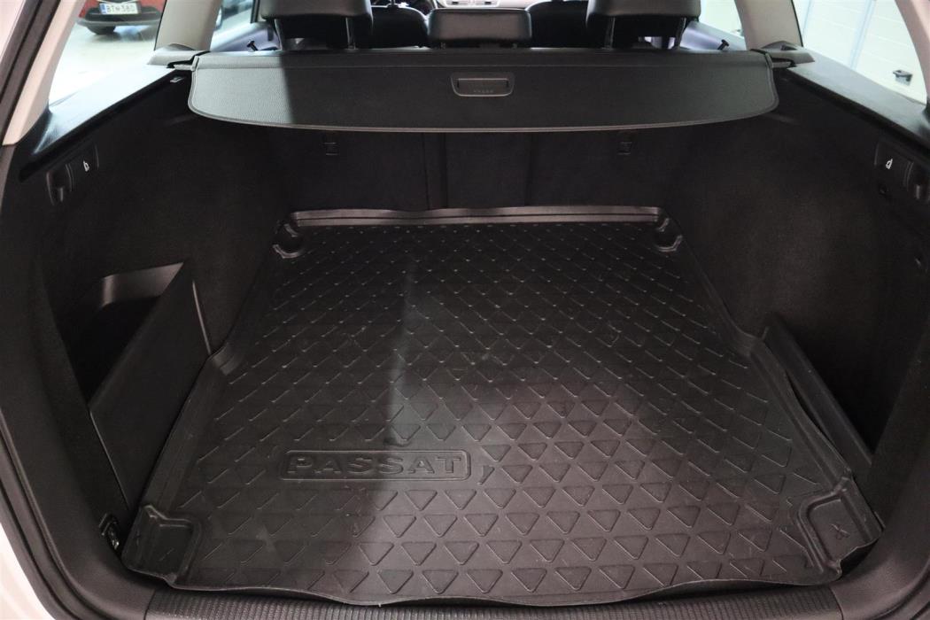 VOLKSWAGEN Passat 2014