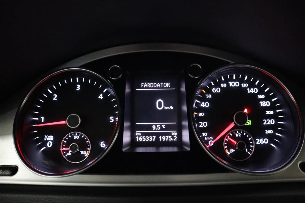 VOLKSWAGEN Passat 2014