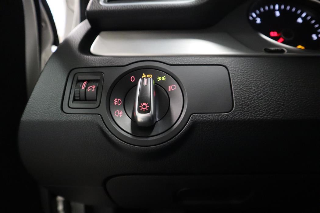 VOLKSWAGEN Passat 2014