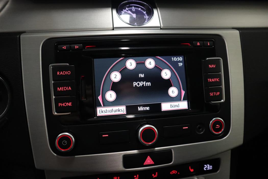 VOLKSWAGEN Passat 2014