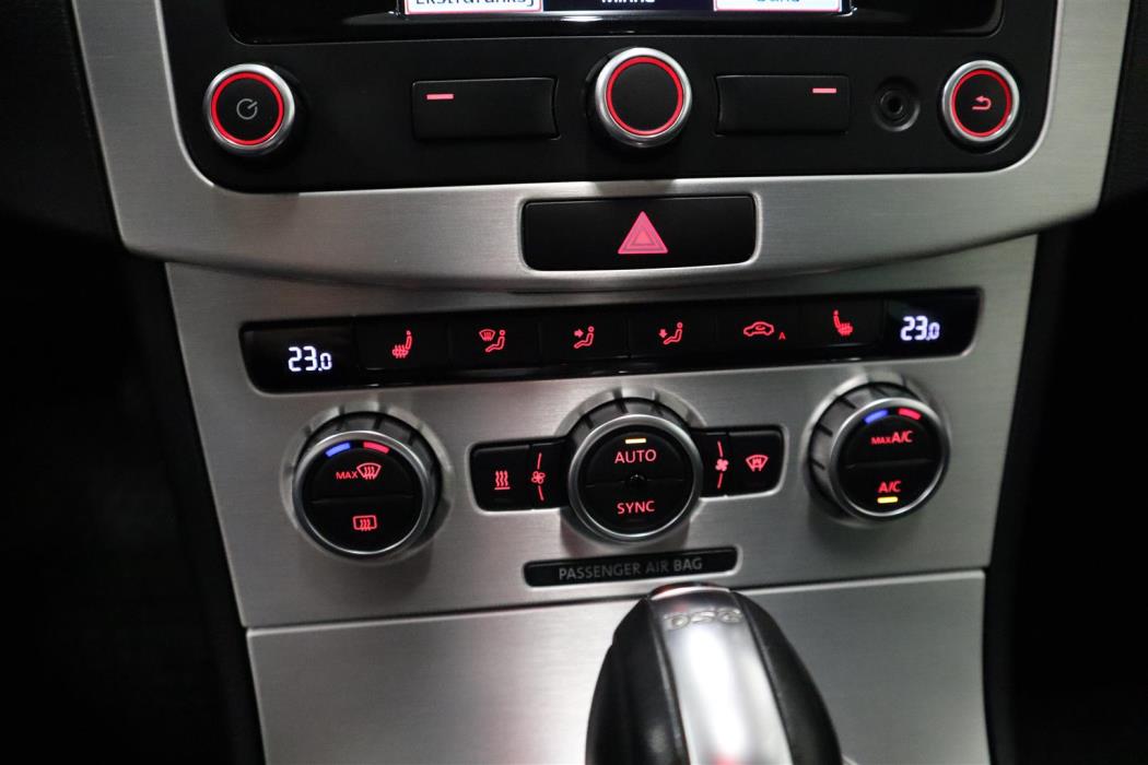 VOLKSWAGEN Passat 2014