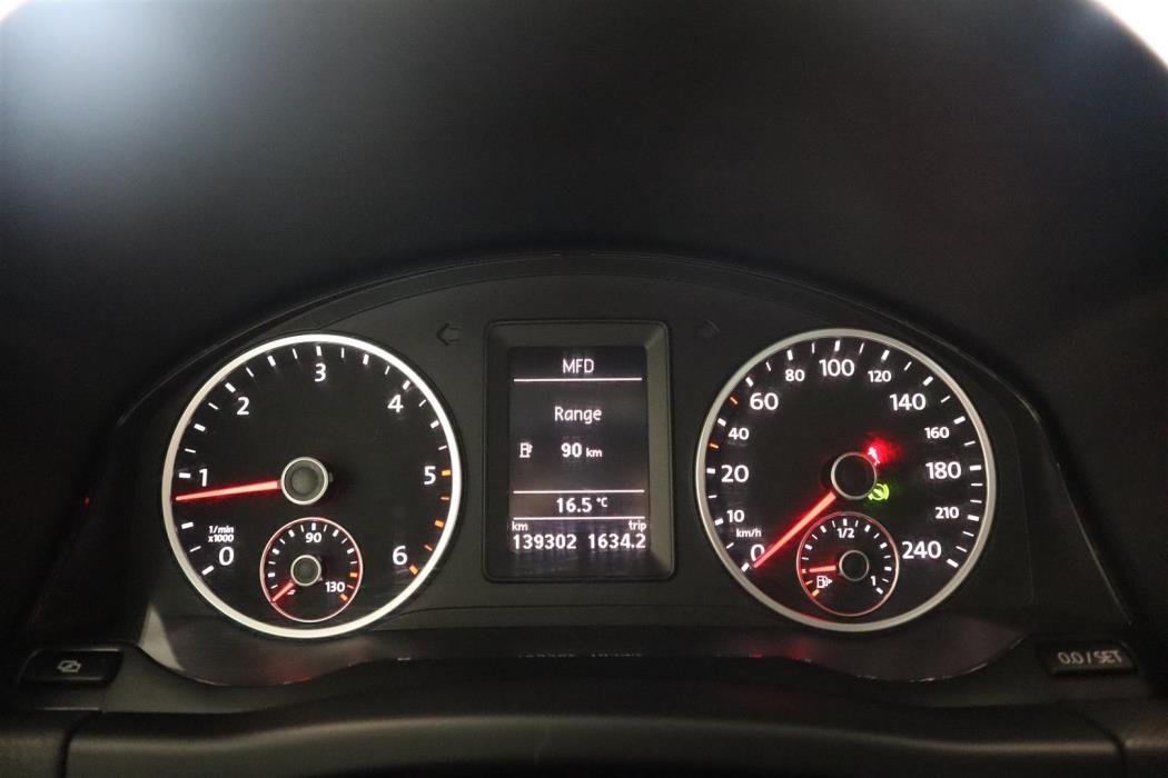 VOLKSWAGEN Tiguan 2011