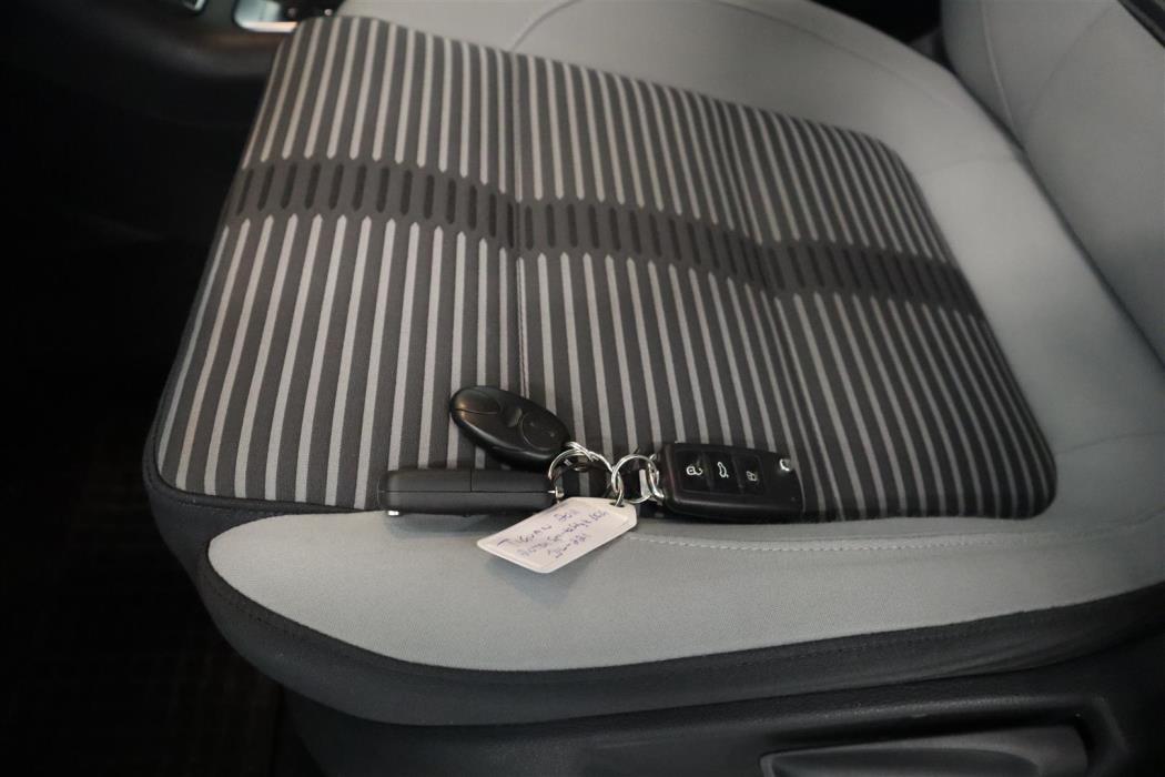 VOLKSWAGEN Tiguan 2011