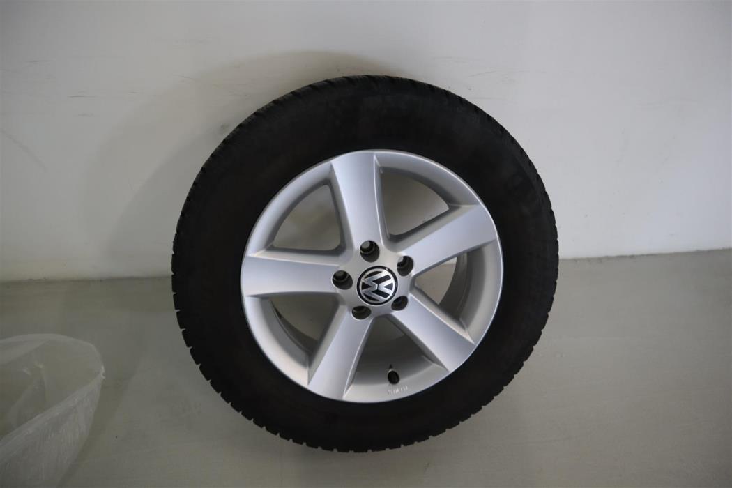 VOLKSWAGEN Tiguan 2011