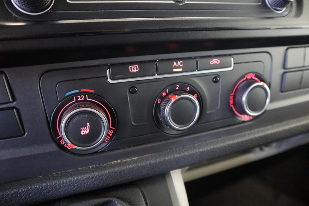 VOLKSWAGEN Transporter 2017