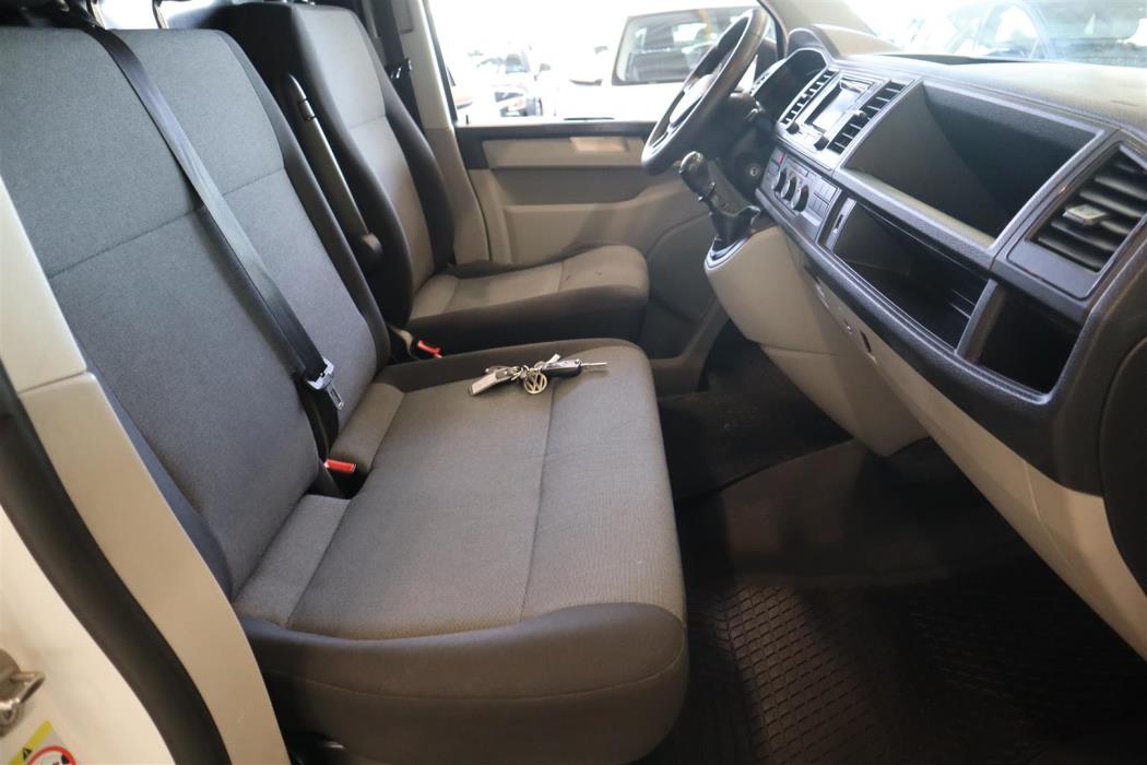 VOLKSWAGEN Transporter 2017