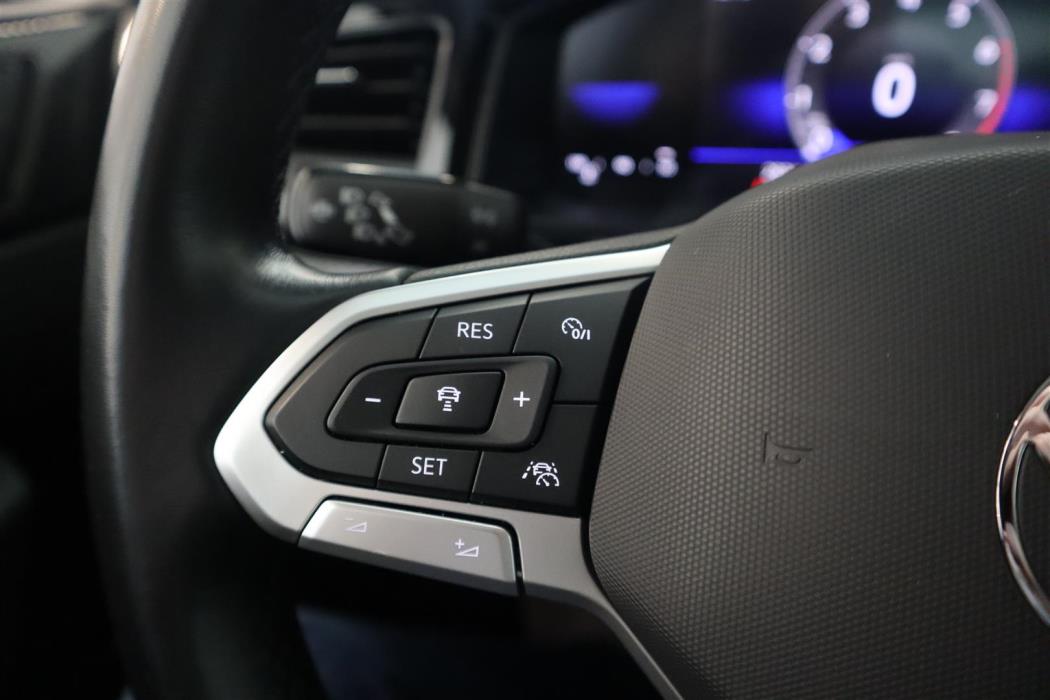 VOLKSWAGEN Polo 2023
