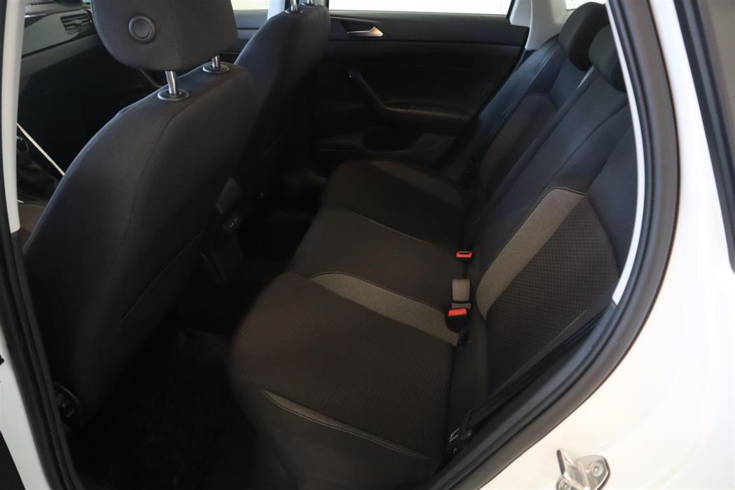 VOLKSWAGEN Polo 2023