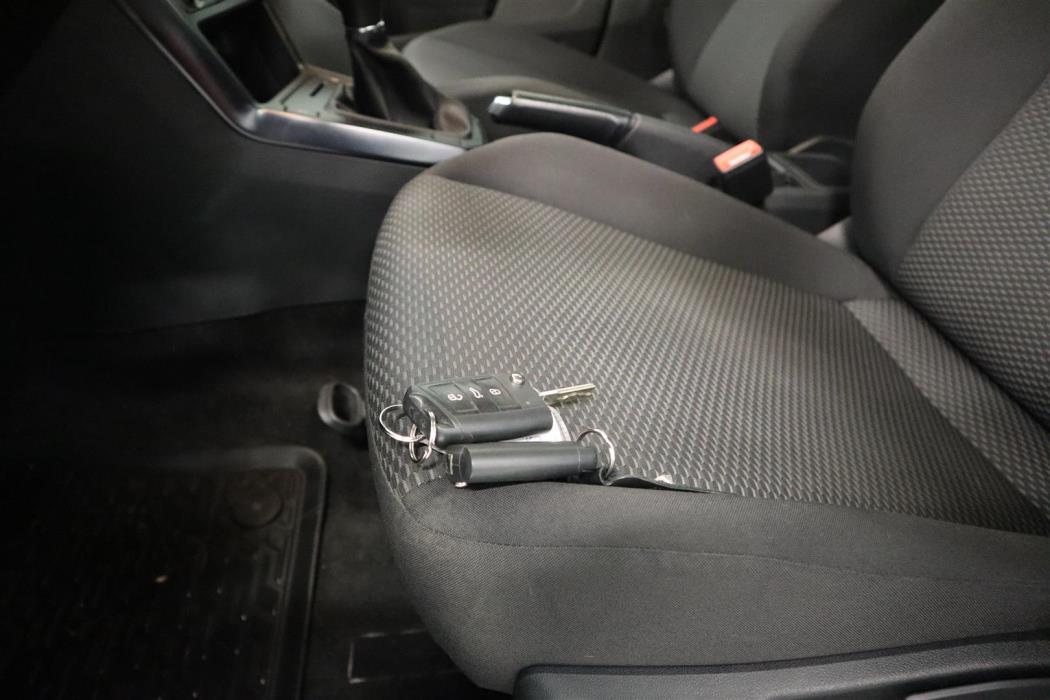 VOLKSWAGEN Polo 2021