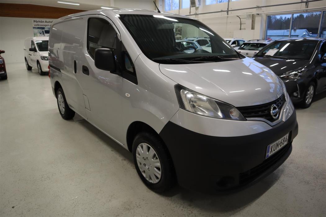 NISSAN NV200 2015