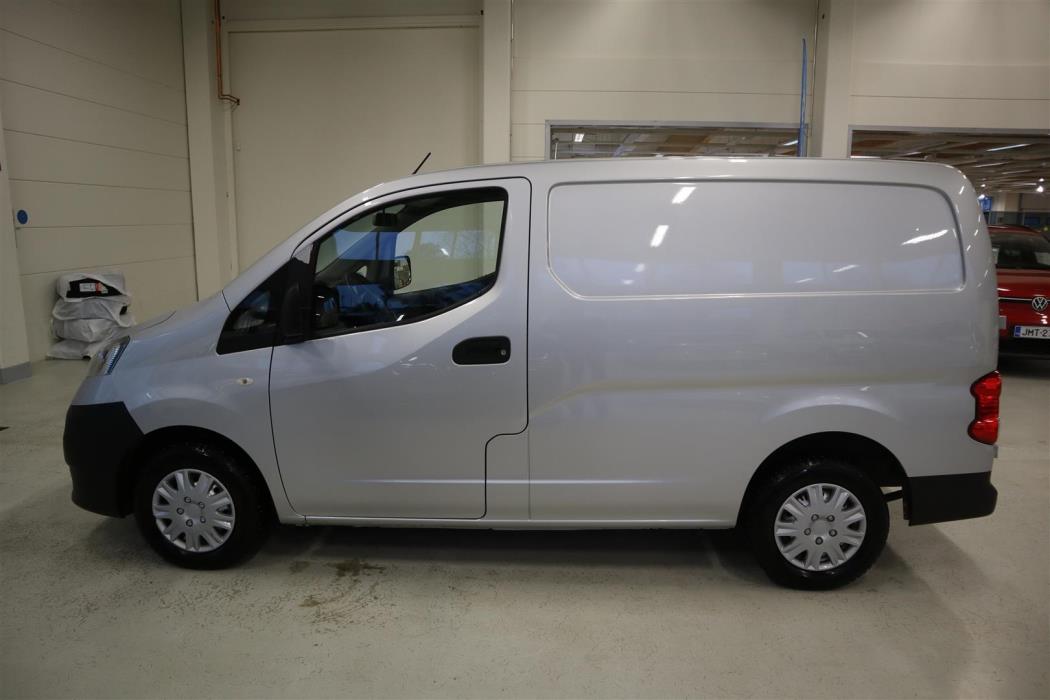 NISSAN NV200 2015