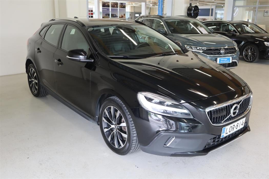 VOLVO V40 Cross Country 2018