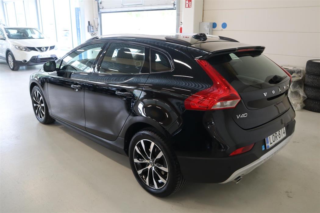 VOLVO V40 Cross Country 2018