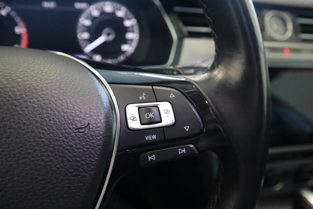 VOLKSWAGEN Passat 2019