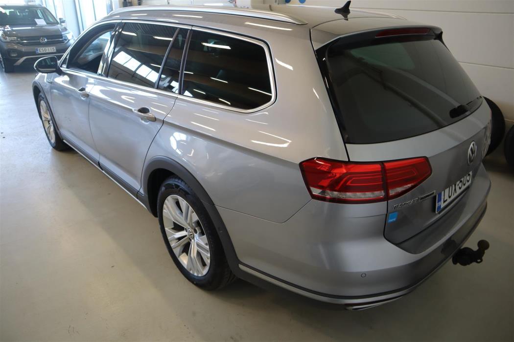 VOLKSWAGEN Passat 2019