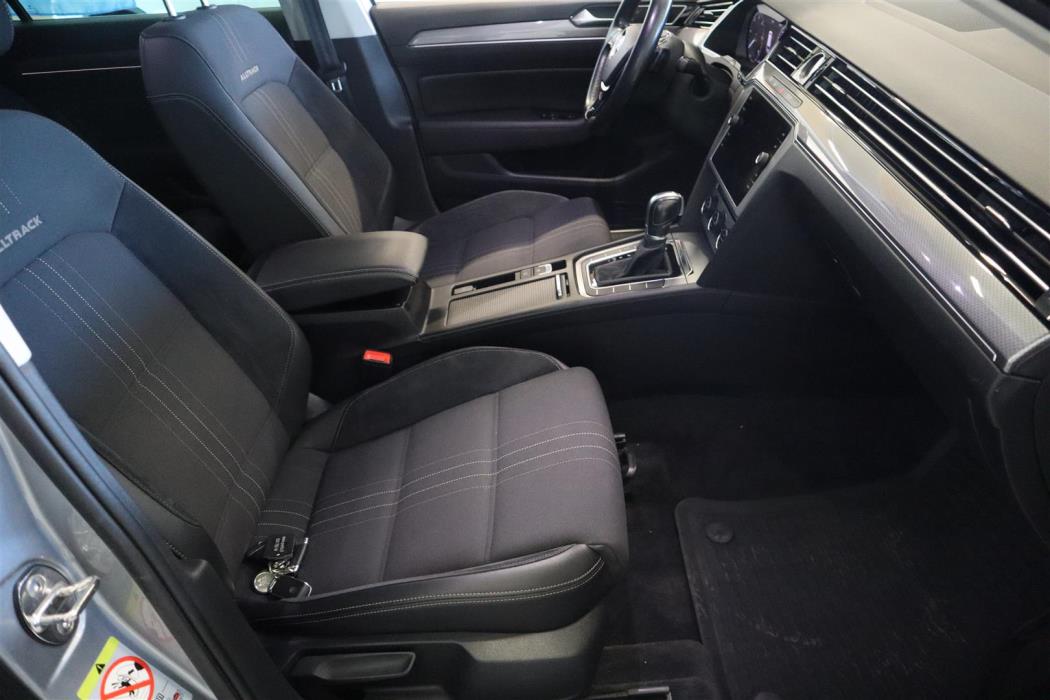 VOLKSWAGEN Passat 2019