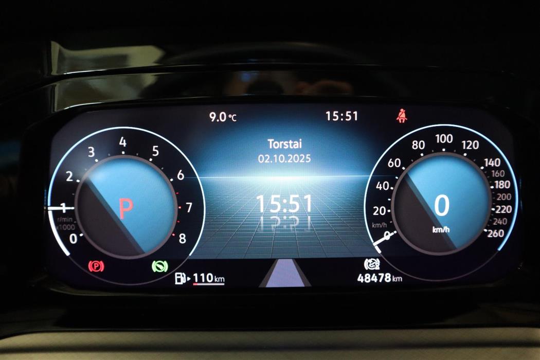 VOLKSWAGEN Golf 2024