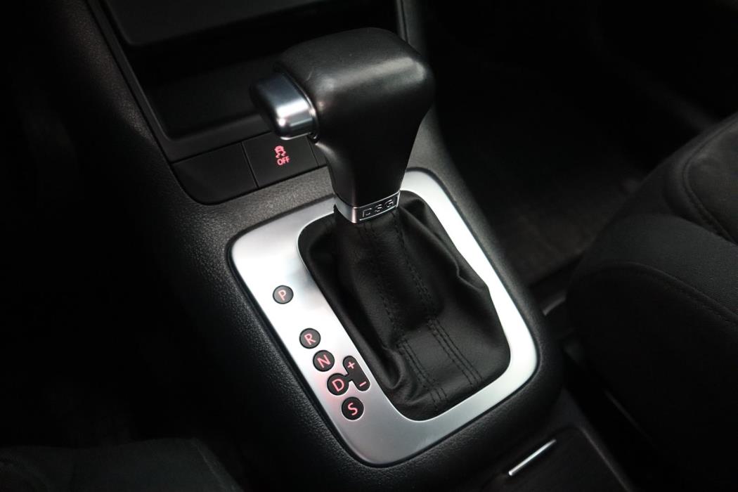 VOLKSWAGEN Golf Plus 2010