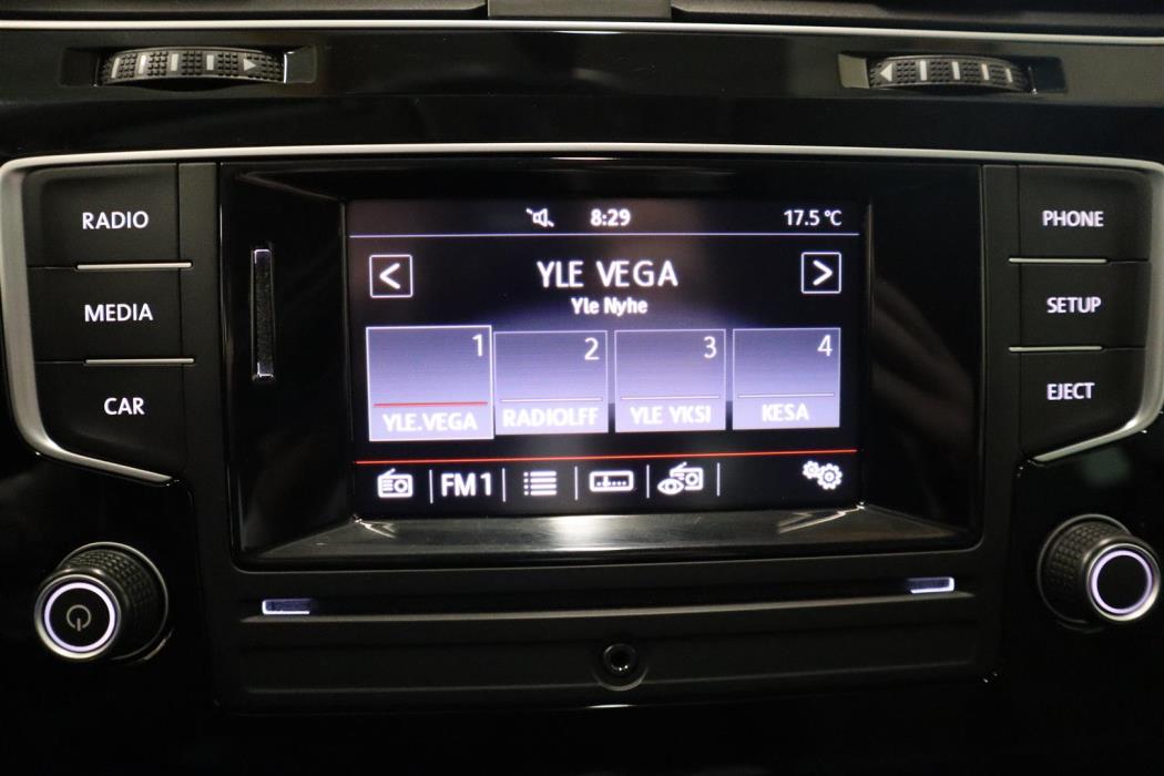 VOLKSWAGEN Golf 2016