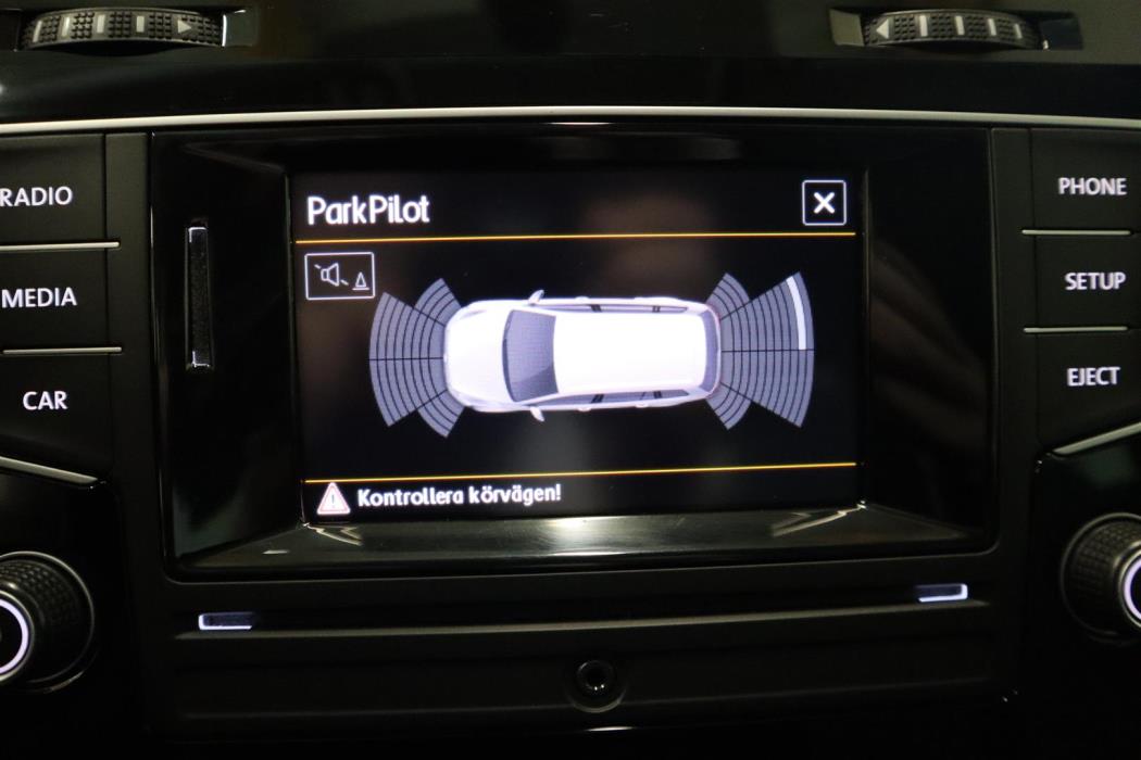 VOLKSWAGEN Golf 2016