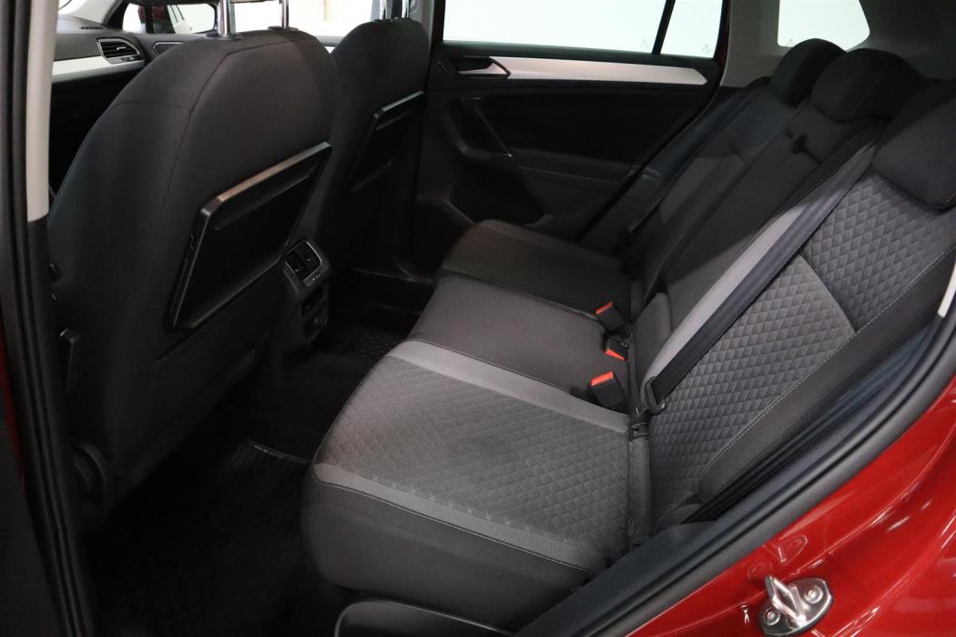 VOLKSWAGEN Tiguan 2016