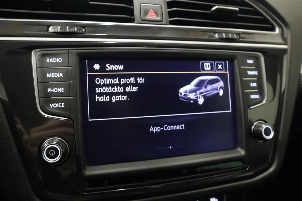 VOLKSWAGEN Tiguan 2016