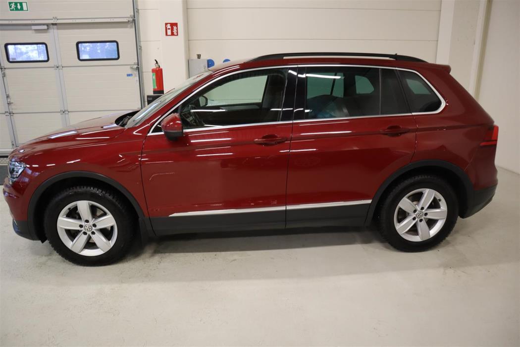 VOLKSWAGEN Tiguan 2016