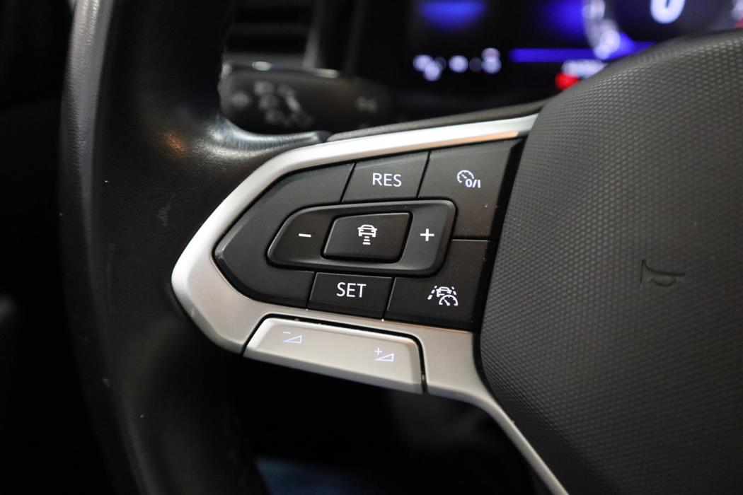 VOLKSWAGEN Polo 2023