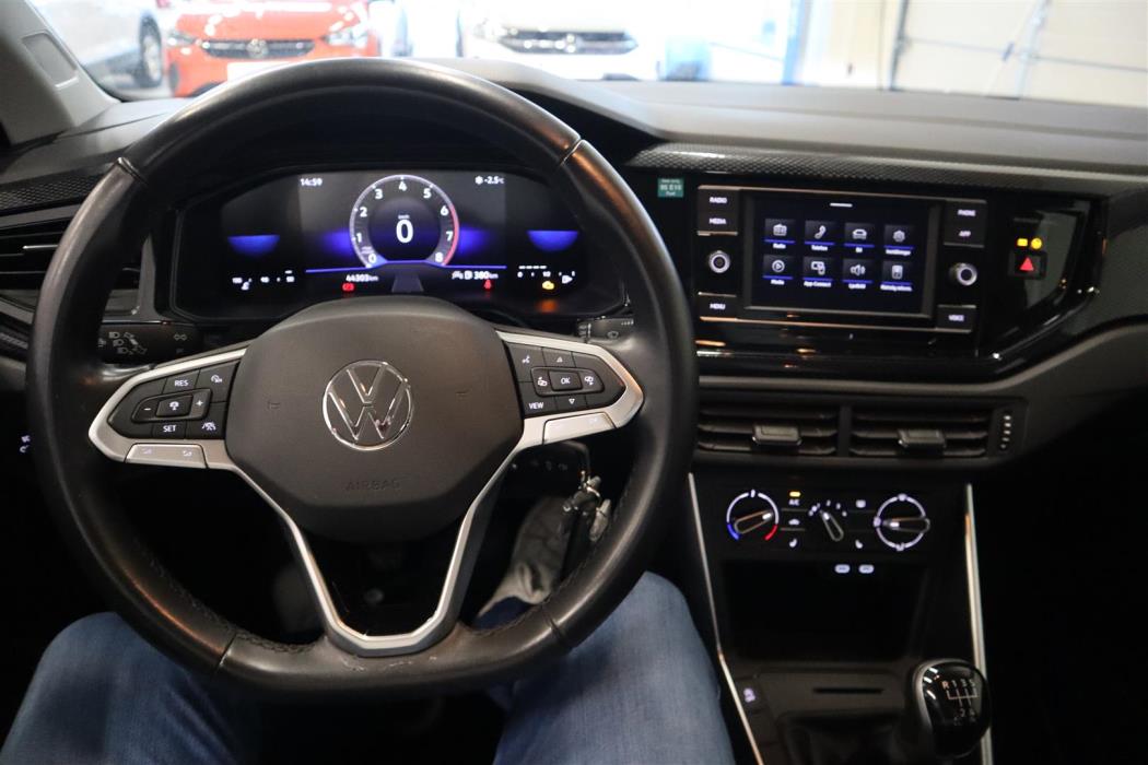 VOLKSWAGEN Polo 2023