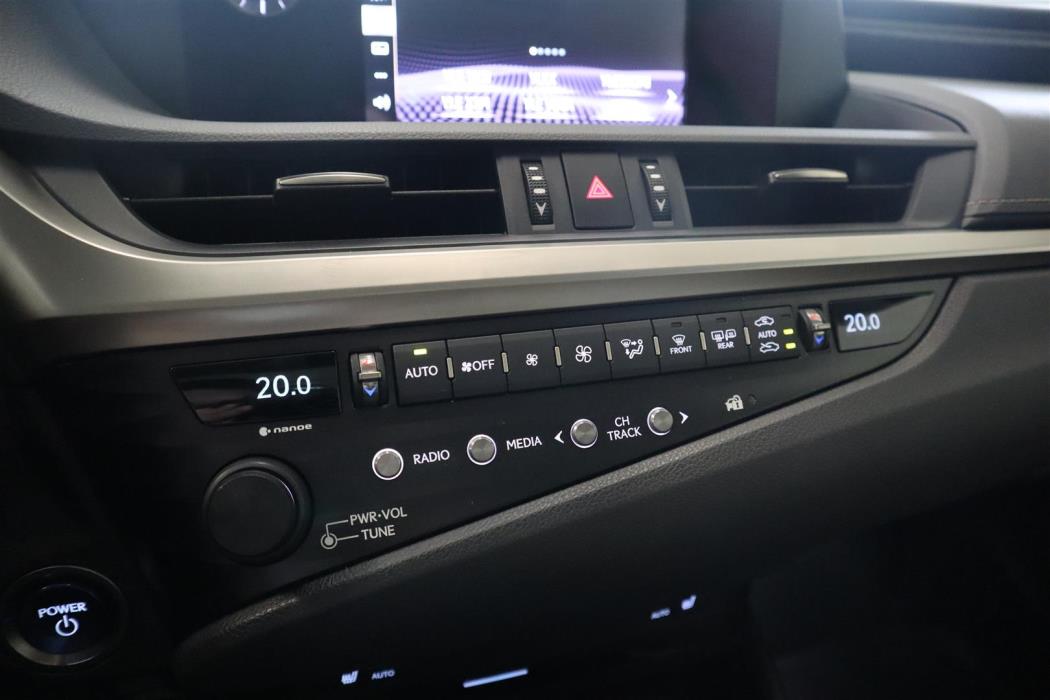 LEXUS ES 2020