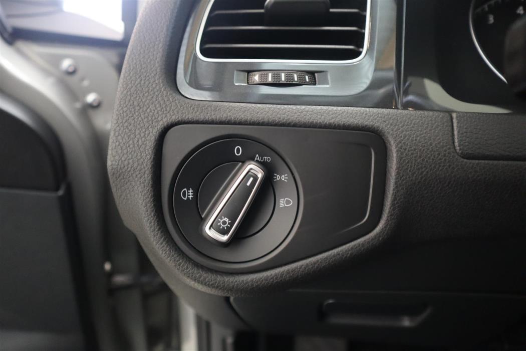 VOLKSWAGEN Golf 2017
