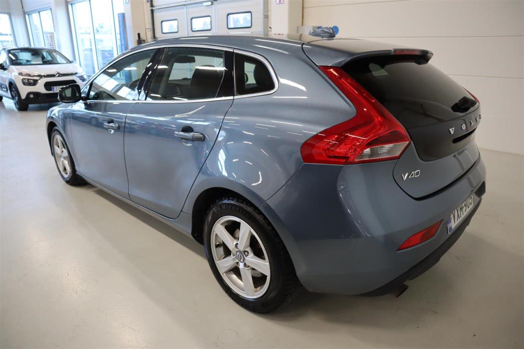 VOLVO V40 2014