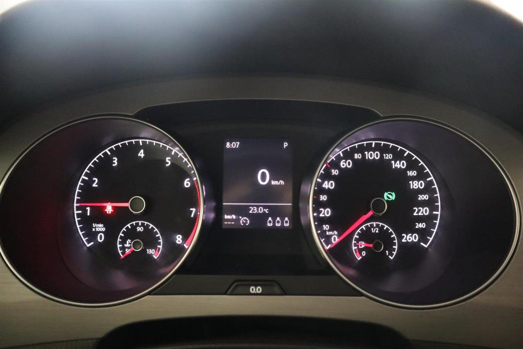 VOLKSWAGEN Golf Sportsvan 2015