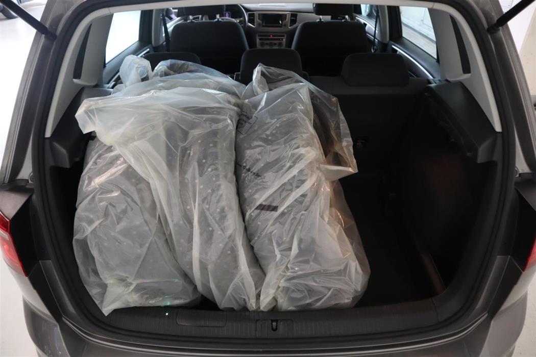 VOLKSWAGEN Golf Sportsvan 2015