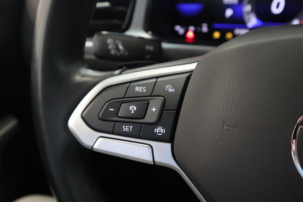 VOLKSWAGEN T-Roc 2024