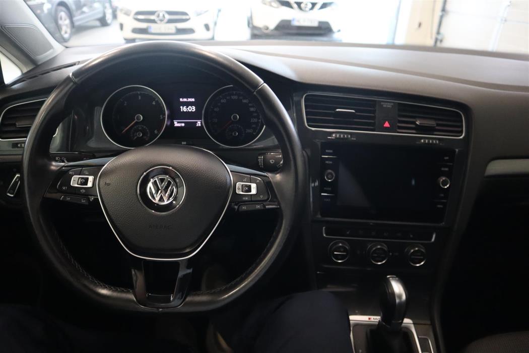 VOLKSWAGEN Golf 2019