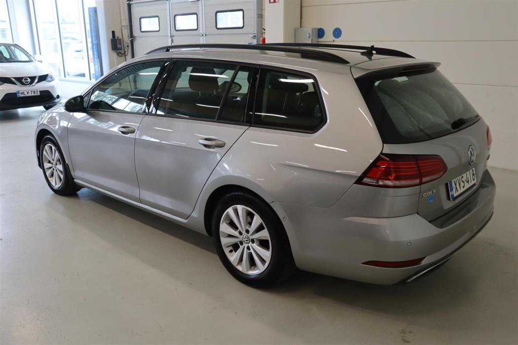 VOLKSWAGEN Golf 2019
