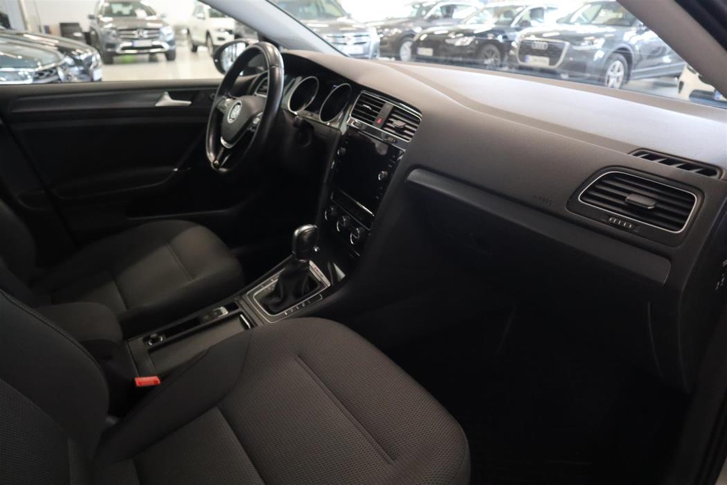 VOLKSWAGEN Golf 2019