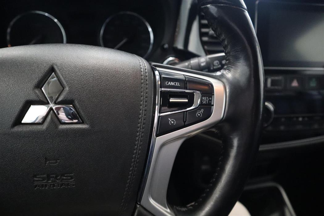 MITSUBISHI Outlander 2017