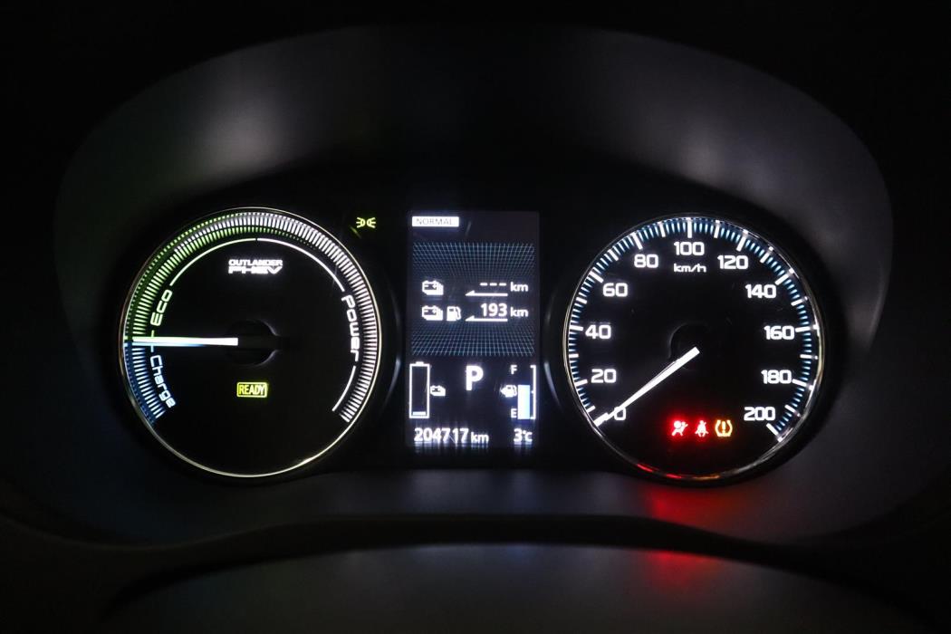 MITSUBISHI Outlander 2017