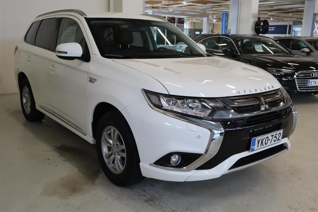 MITSUBISHI Outlander 2017