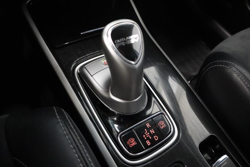 MITSUBISHI Outlander 2017