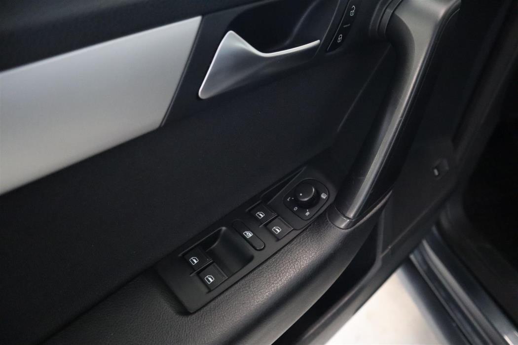 VOLKSWAGEN Passat 2014