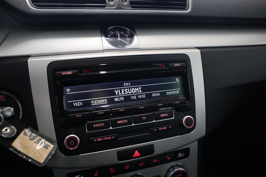 VOLKSWAGEN Passat 2014